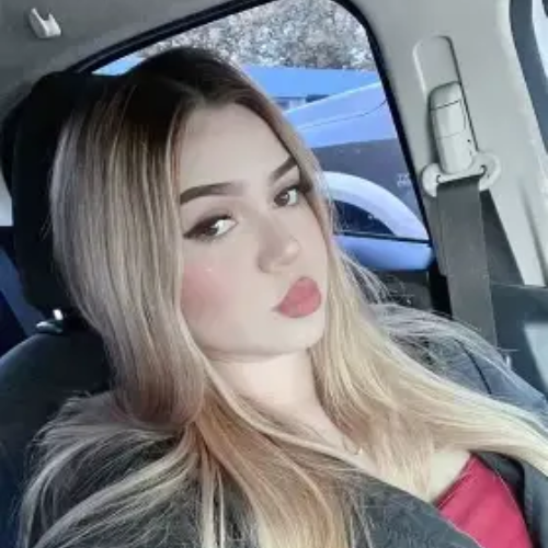 María C.